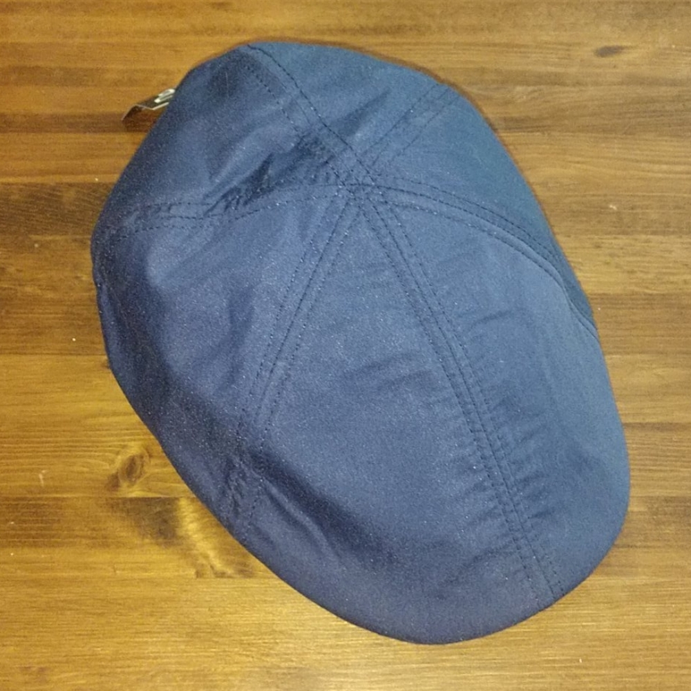 Cabbie hat